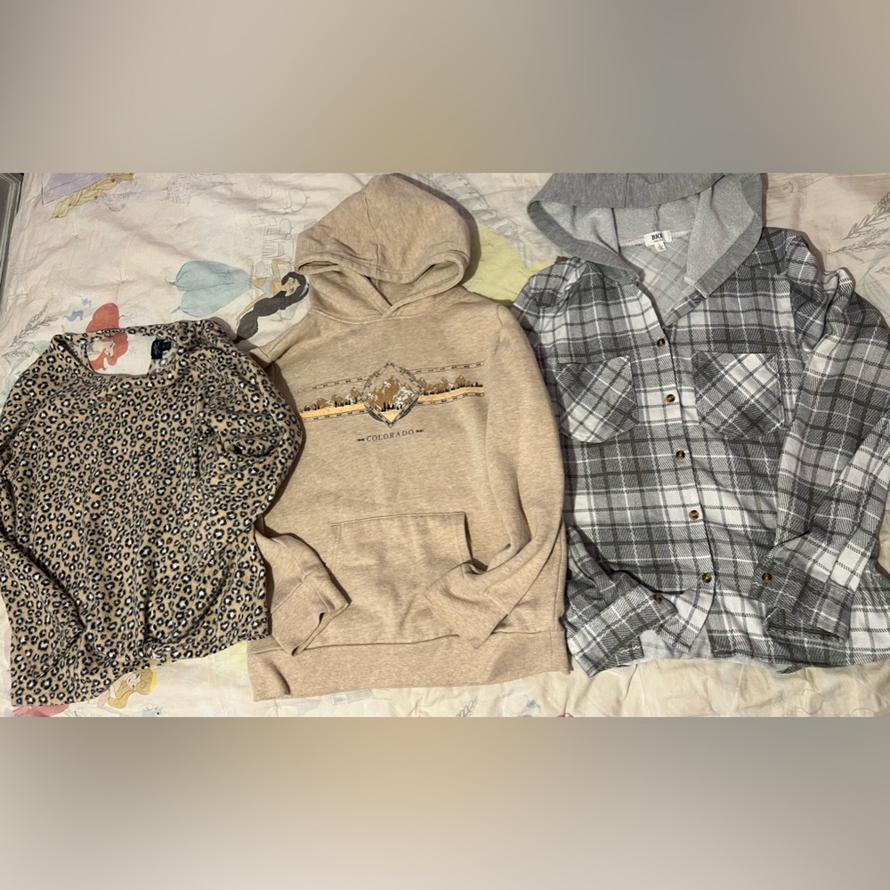 Girls tops from the Buckle
